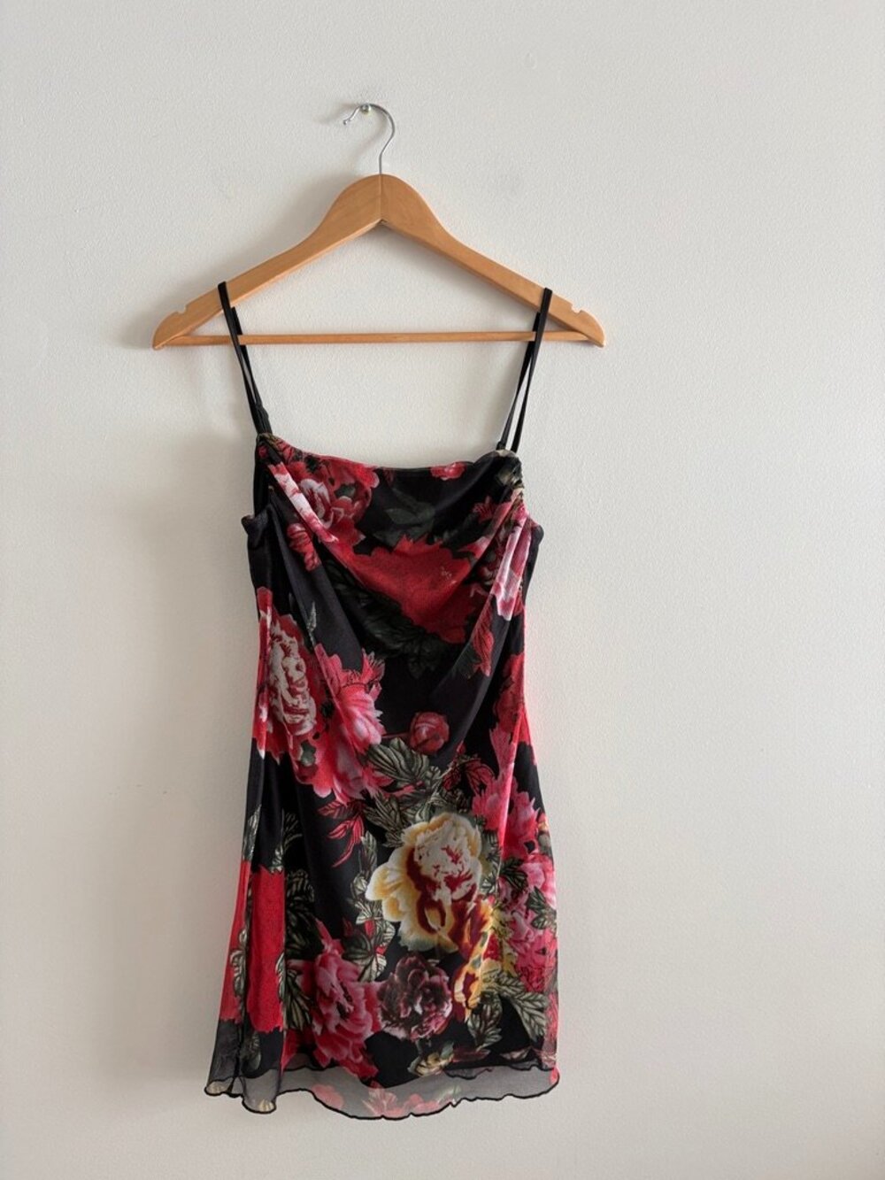 Superdown Marnie Mesh Mini Dress Black Red Floral Size Medium - Picture 4 of 7